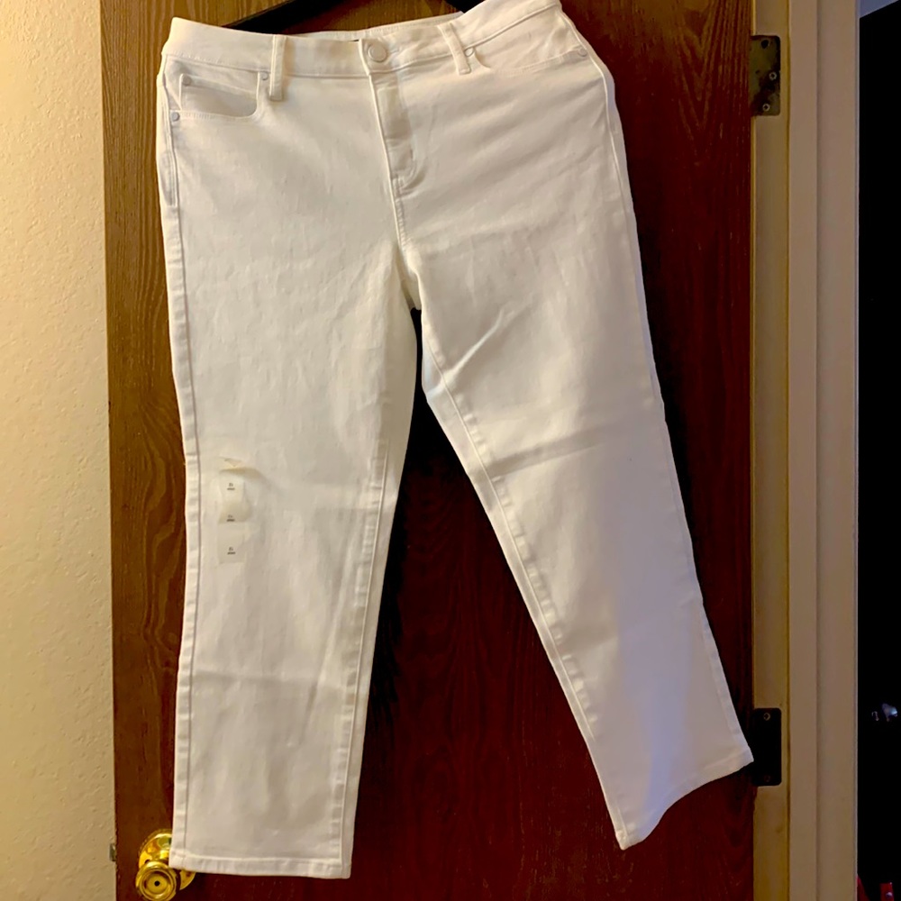 Simply Vera by Vera wang white cropped jeans